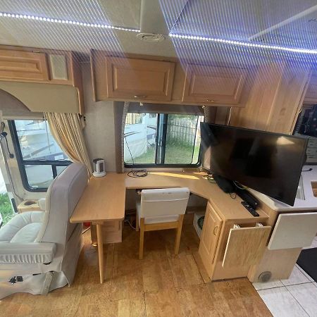 Rundle Mountain Rv Park Hotell Canmore Exteriör bild