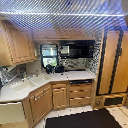 Rundle Mountain Rv Park Hotell Canmore Exteriör bild