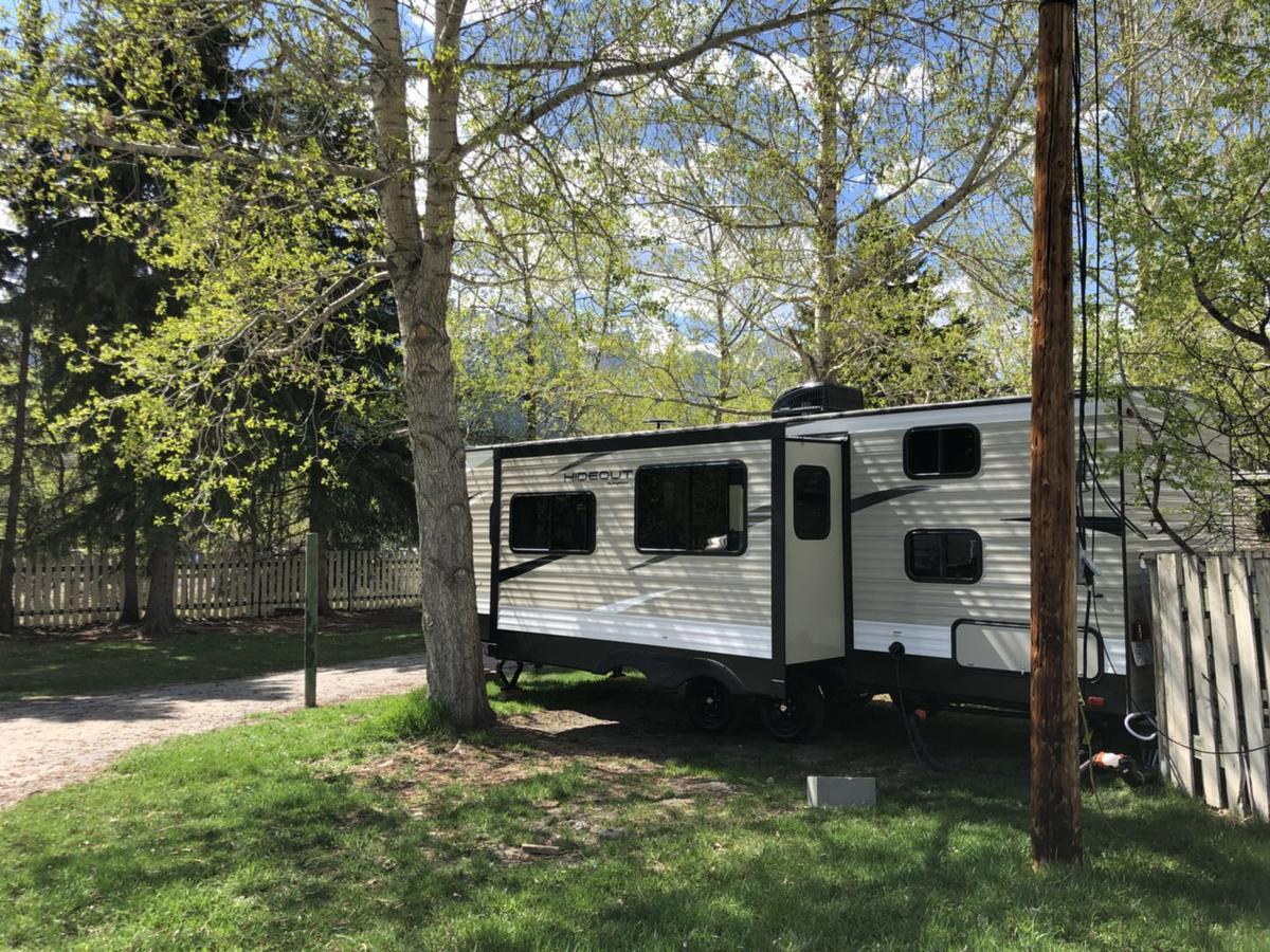 Rundle Mountain Rv Park Hotell Canmore Exteriör bild
