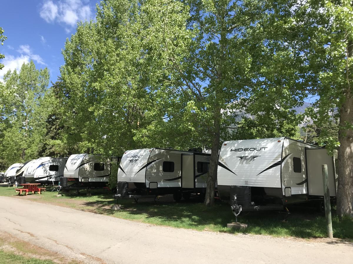 Rundle Mountain Rv Park Hotell Canmore Exteriör bild