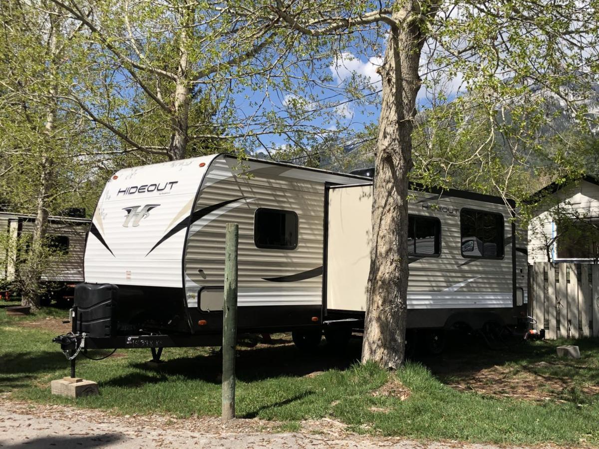 Rundle Mountain Rv Park Hotell Canmore Exteriör bild