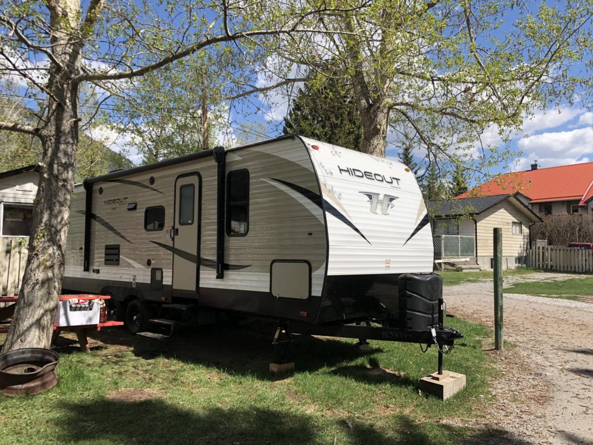 Rundle Mountain Rv Park Hotell Canmore Exteriör bild