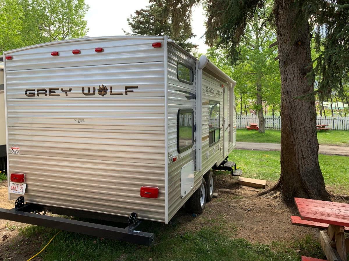 Rundle Mountain Rv Park Hotell Canmore Exteriör bild